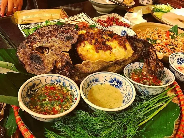 cá bò hòm nướng muối ớt