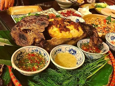 cá bò hòm nướng muối ớt