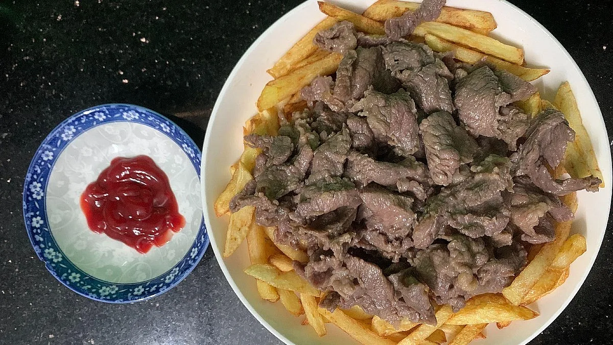 mon-khoai-tay-xao-thit-bo