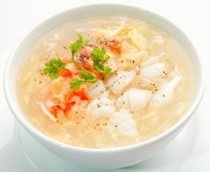 Tôm hùm là con gì? Giá bao nhiêu? Sơ chế đúng cách và nấu món gì ngon